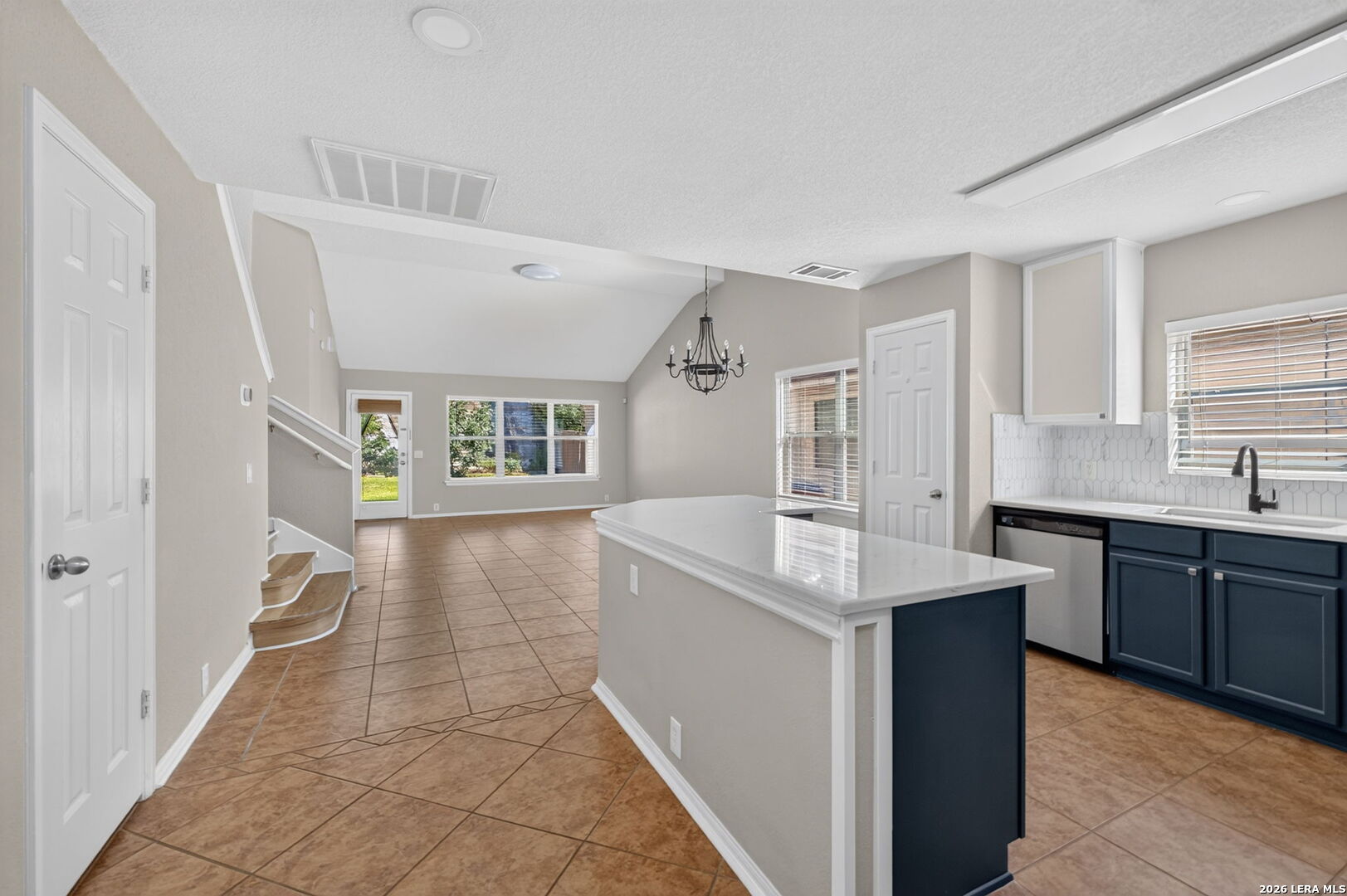 3727 Sumantra Cliff San Antonio TX 78261