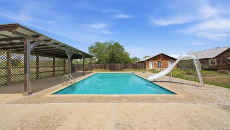 1001 Horton Lane Poteet TX 78065