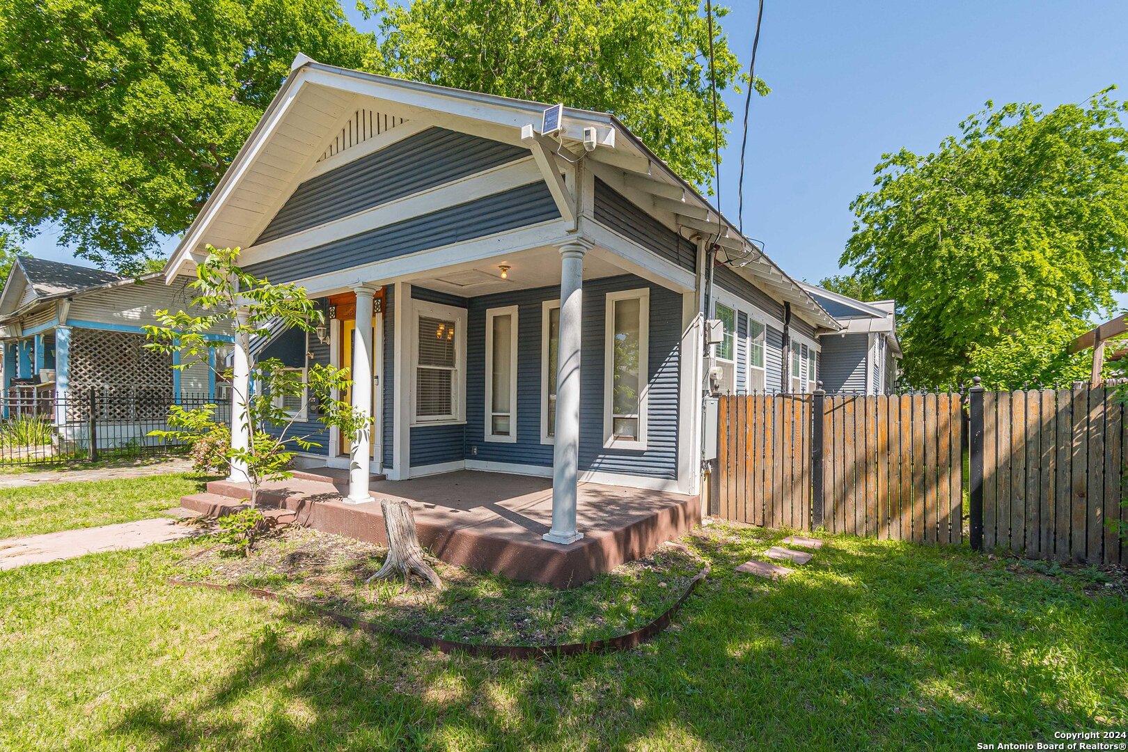 1609 W French Place San Antonio TX 78201