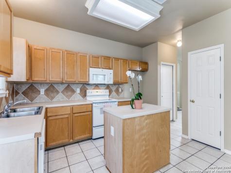 3409 Abbeville Schertz TX 78154