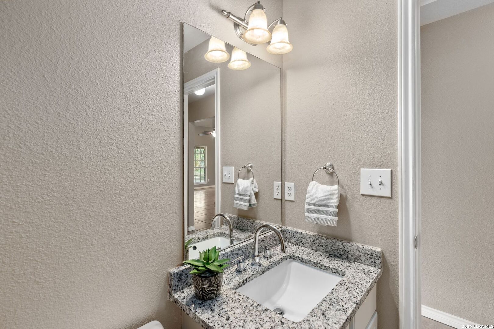 26517 S Glenrose San Antonio TX 78260
