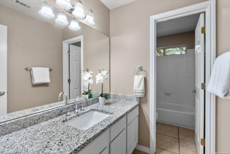 26517 S Glenrose San Antonio TX 78260