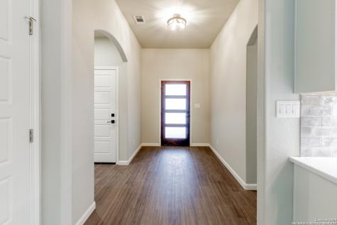 1841 Cottonwood Fischer TX 78623