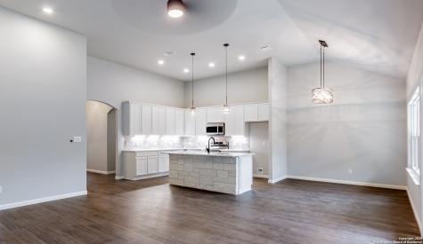 1841 Cottonwood Fischer TX 78623