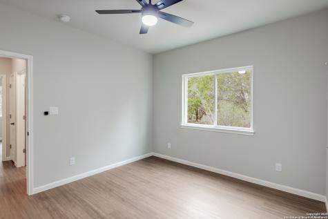 1841 Cottonwood Fischer TX 78623