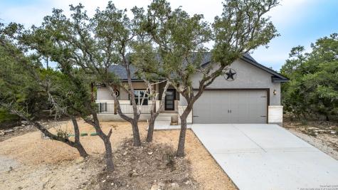 1841 Cottonwood Fischer TX 78623