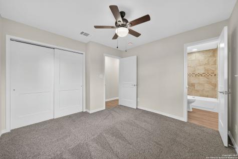 218 Park Lane Universal City TX 78148
