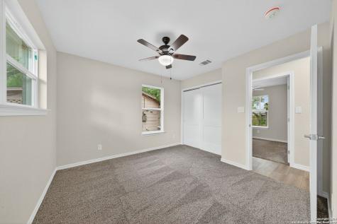 218 Park Lane Universal City TX 78148