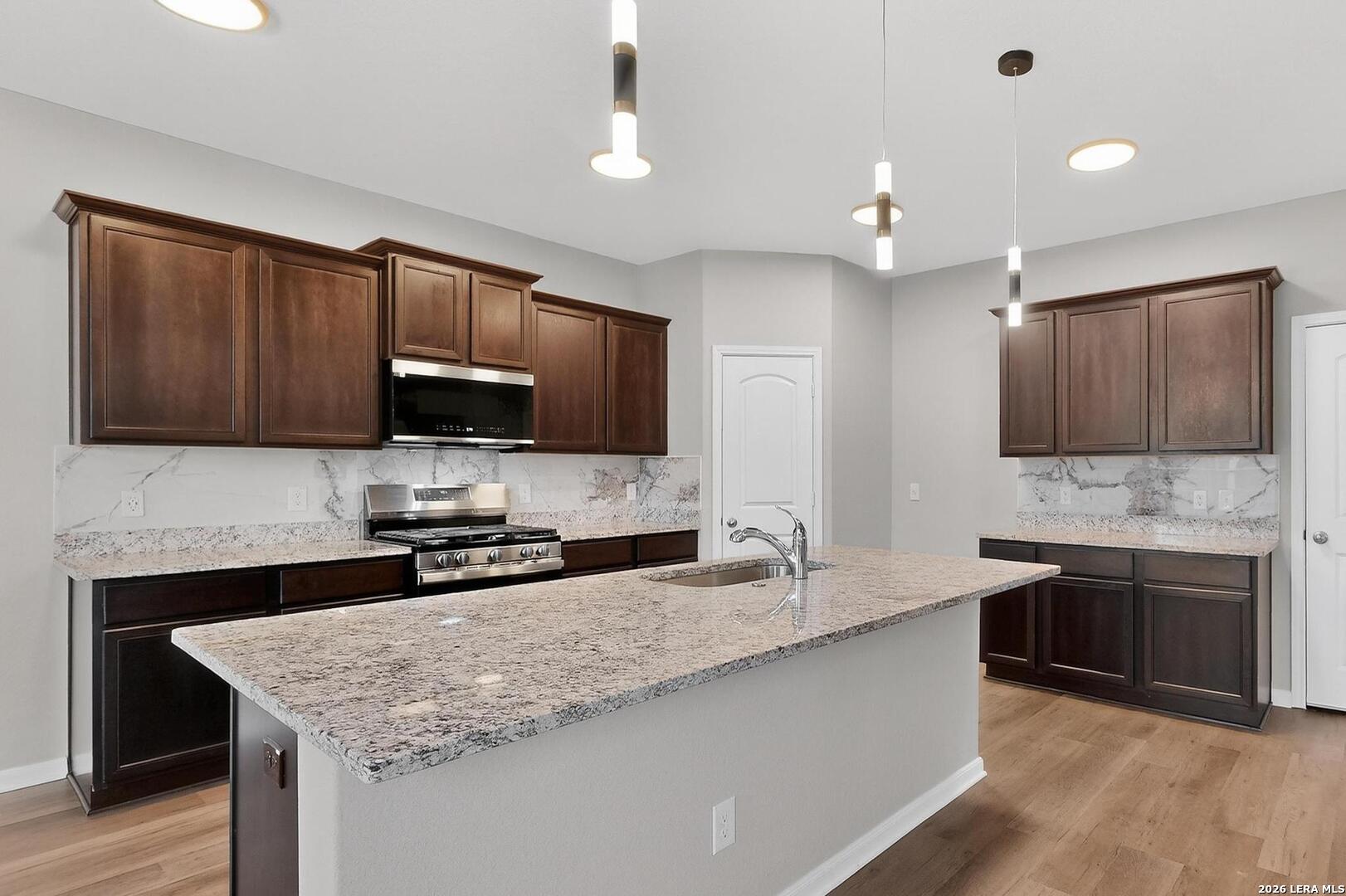 3127 Jackson Summit Converse TX 78109
