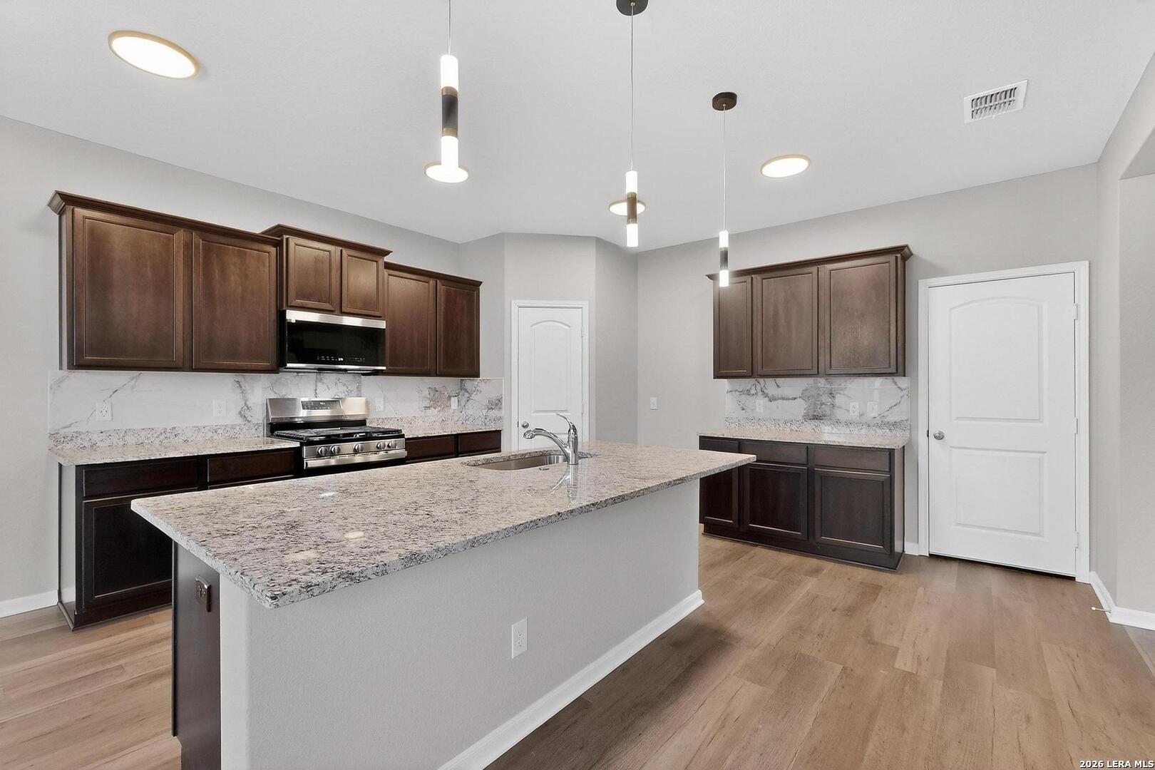 3127 Jackson Summit Converse TX 78109