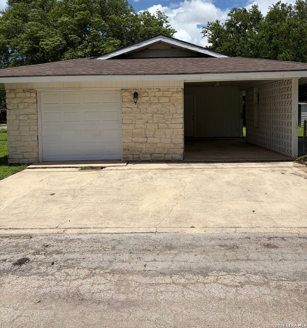 302 E Byrd Boulevard Universal City TX 78148