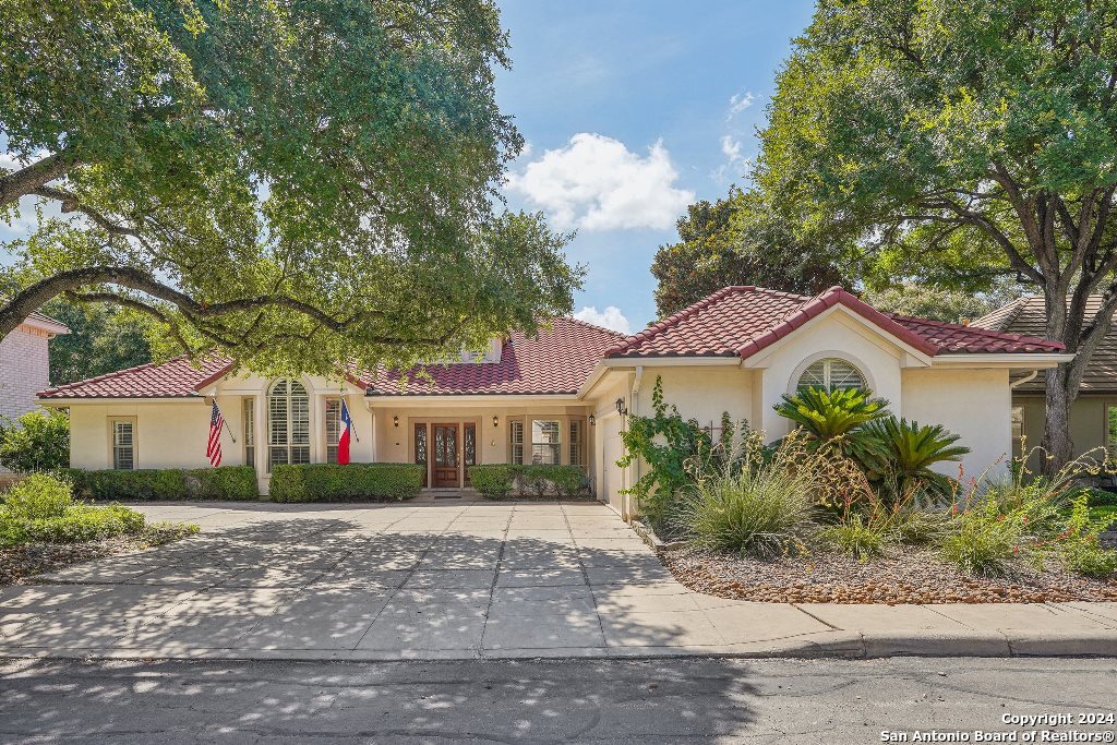 4 Granburg Place San Antonio TX 78218