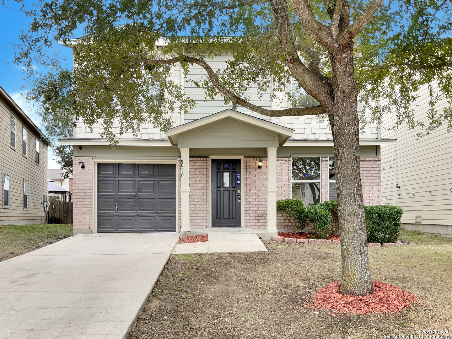 6010 Blossom Bend San Antonio TX 78218