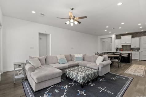 1919 Dalhart San Antonio TX 78253