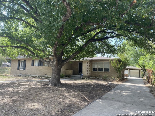 2302 W Gramercy Place San Antonio TX 78201