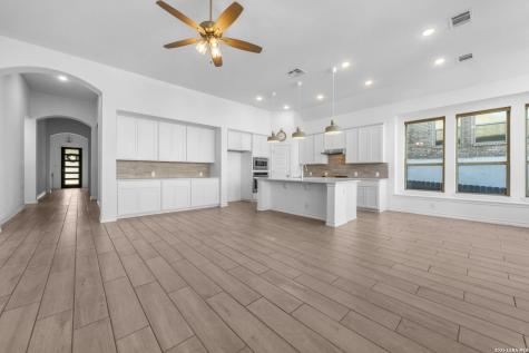 22923 Bear River San Antonio TX 78258