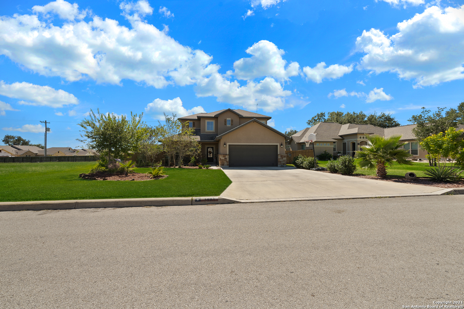 1627 Stone Haven Pleasanton TX 78064
