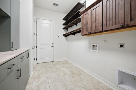 6706 Bella Colina San Antonio TX 78256