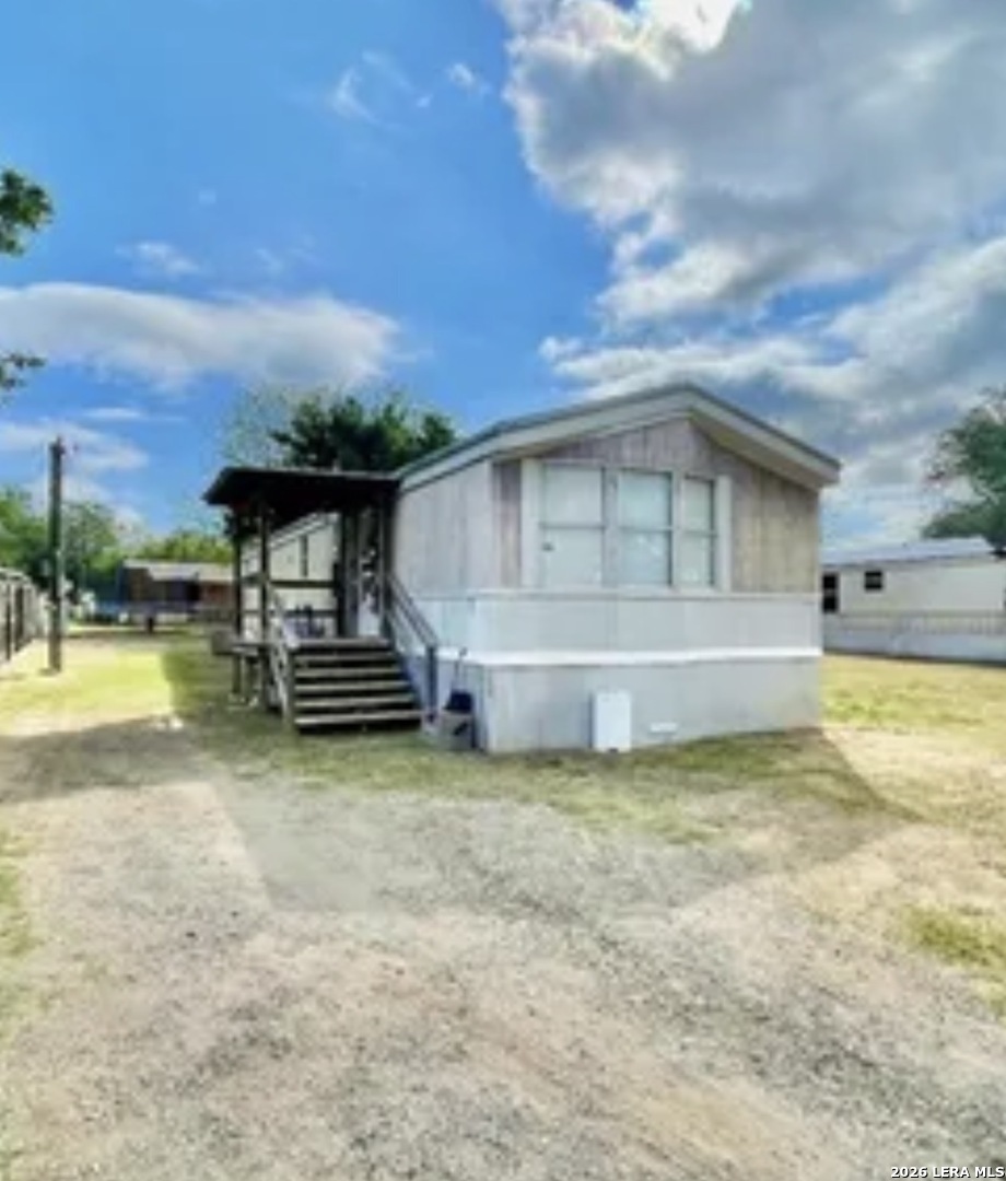 1606 The Lane Street Pleasanton TX 78064