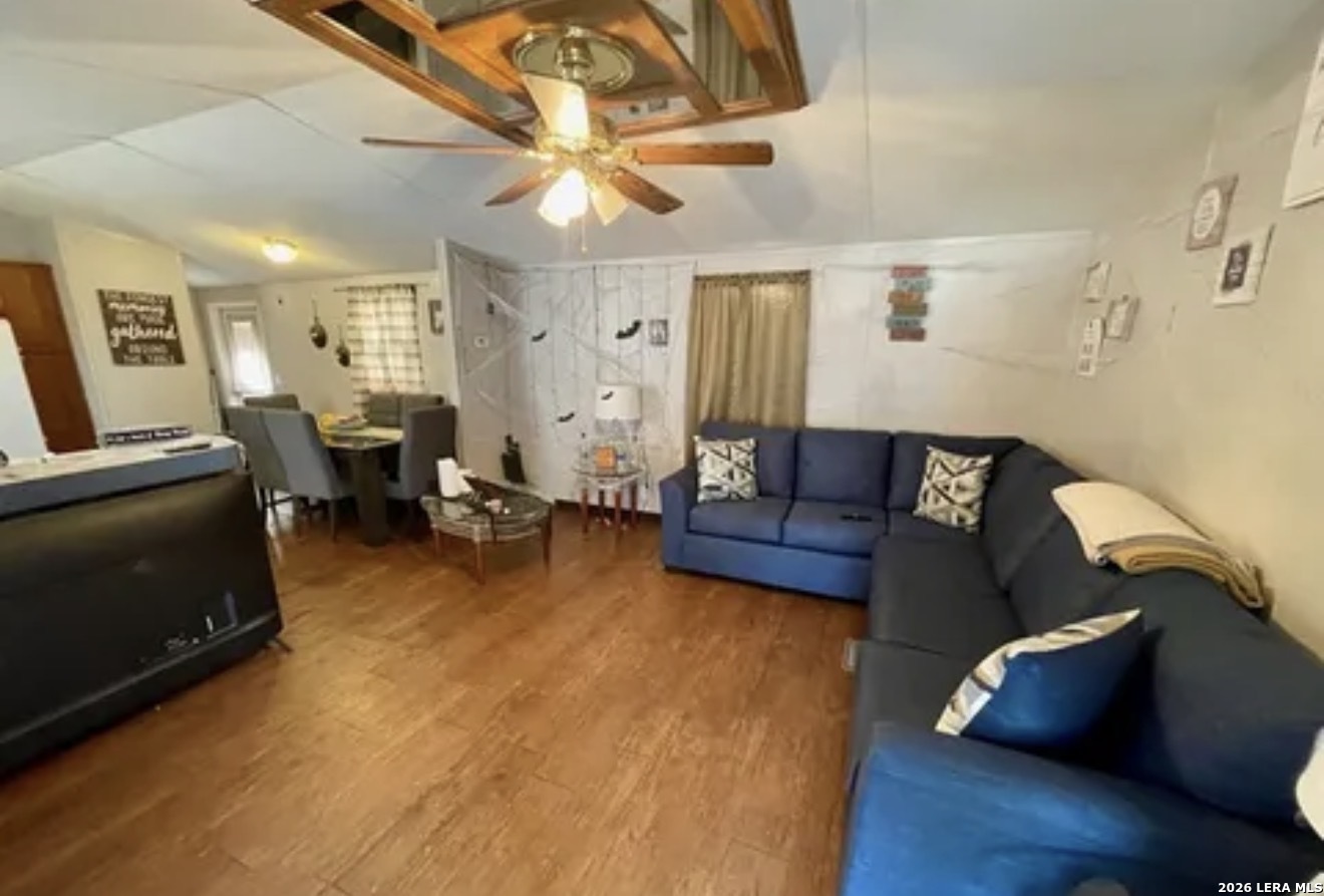1606 The Lane Street Pleasanton TX 78064