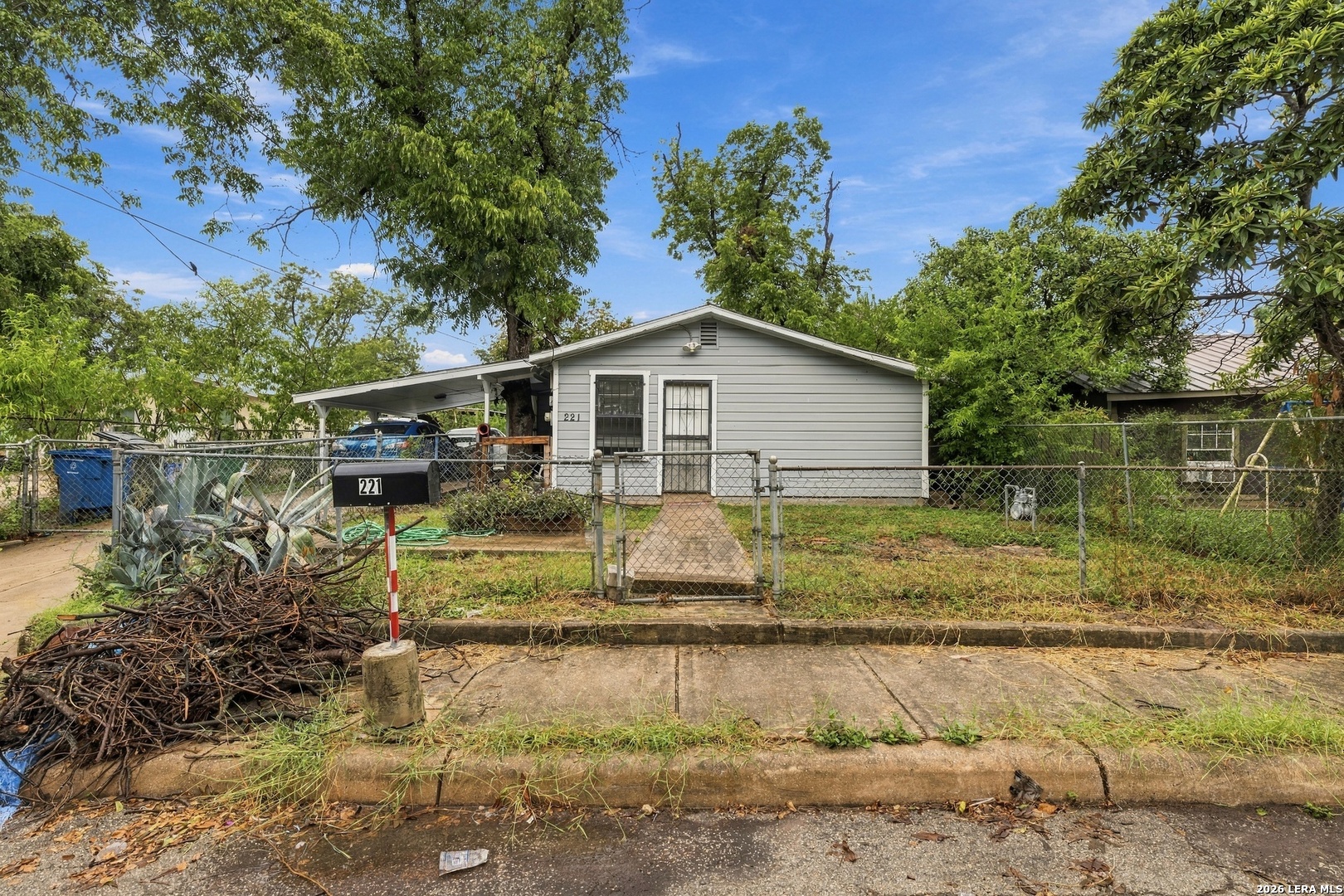 221 S San Manuel Street San Antonio TX 78237