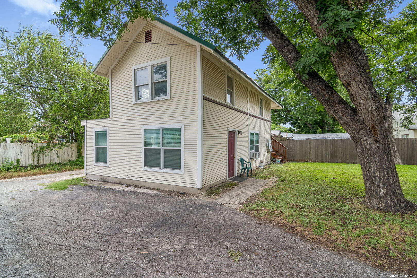 1032 W Woodlawn San Antonio TX 78201
