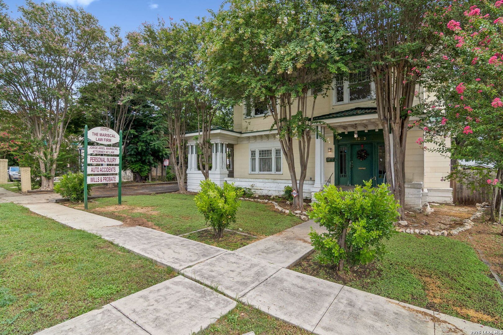 1032 W Woodlawn San Antonio TX 78201