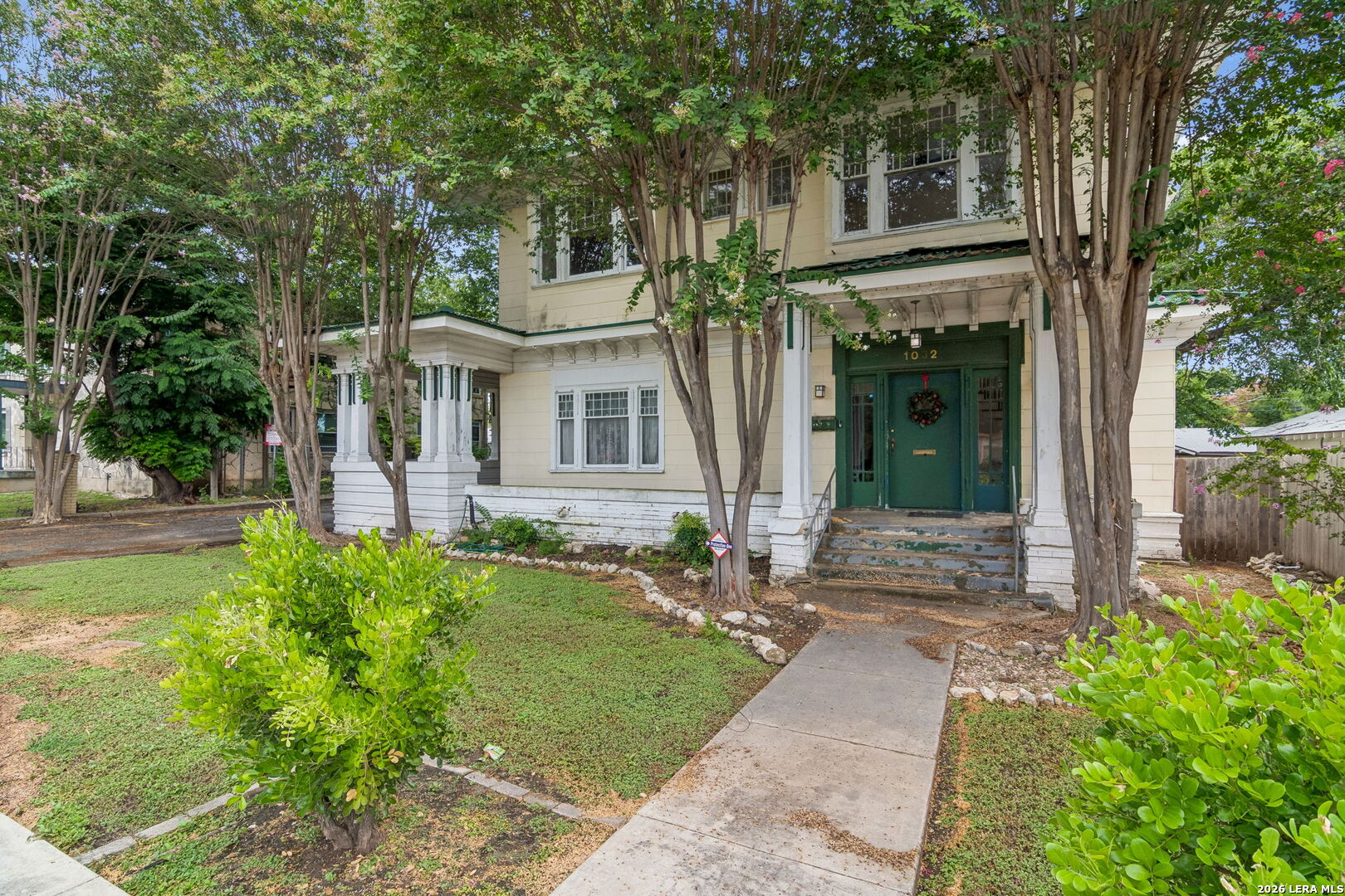 1032 W Woodlawn San Antonio TX 78201