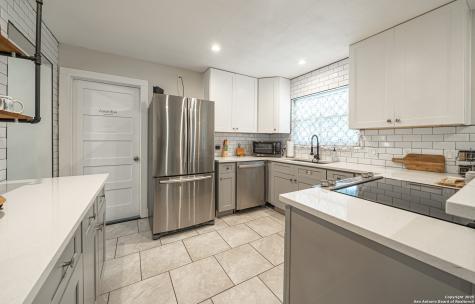 371 Sprucewood Lane San Antonio TX 78216