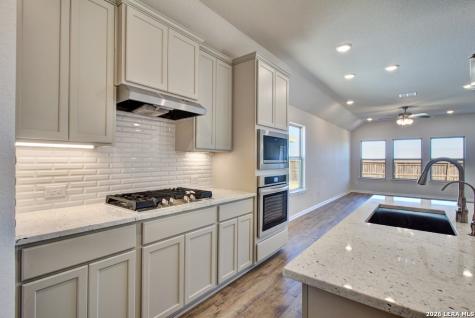 2827 Sacaton Drive New Braunfels TX 78130