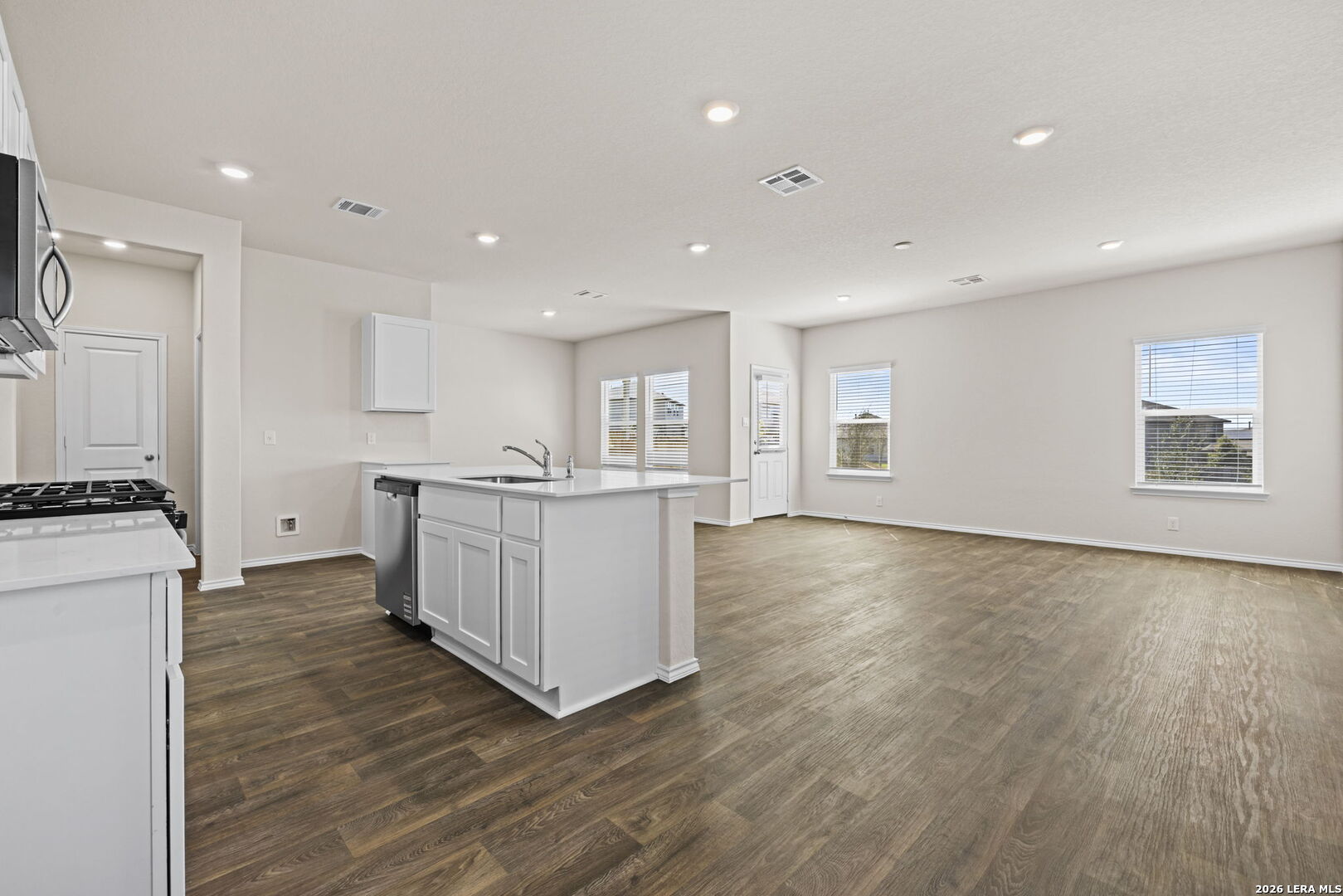 157 Sabine Gull San Antonio TX 78253