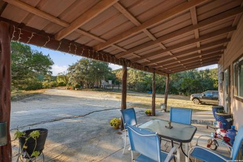 18668 Bandera Helotes TX 78023