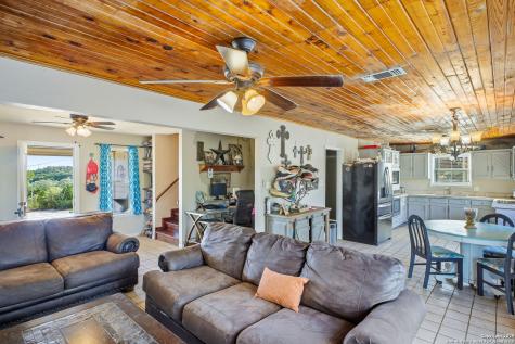 18668 Bandera Helotes TX 78023