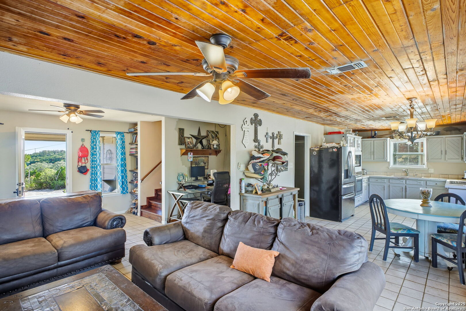 18668 Bandera Helotes TX 78023