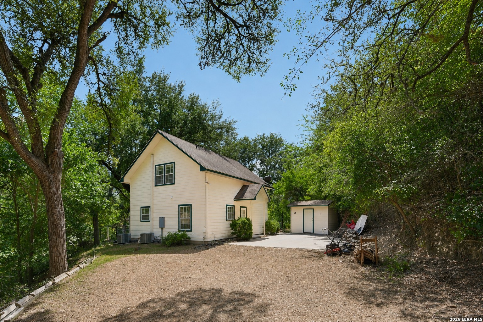 312 County Road 471 Gonzales TX 78629