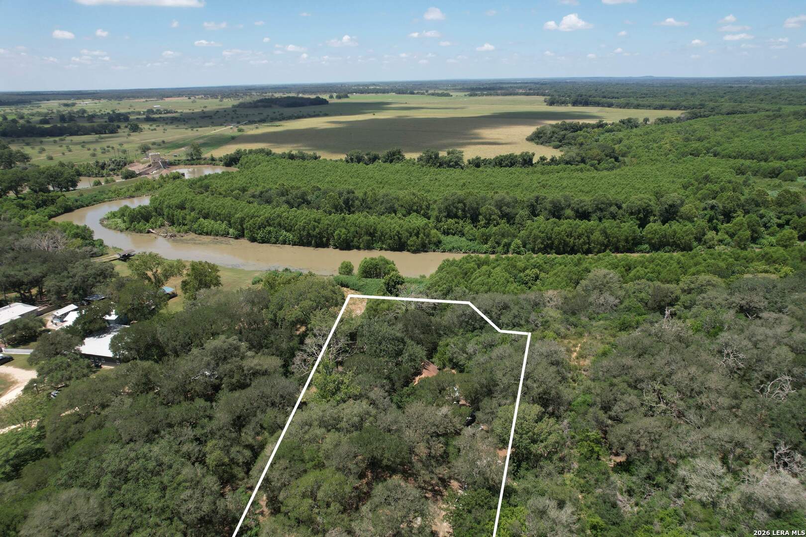 312 County Road 471 Gonzales TX 78629