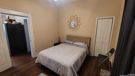 203 Warren San Antonio TX 78212