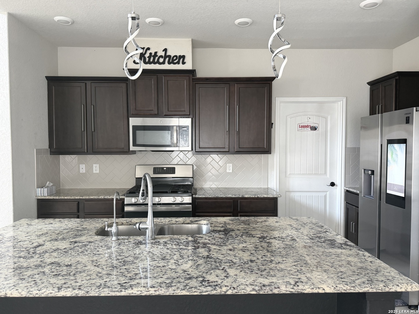 4811 Belgravia Park Converse TX 78109