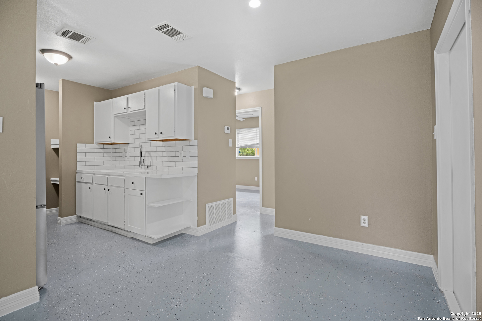5728 Harefield San Antonio TX 78228