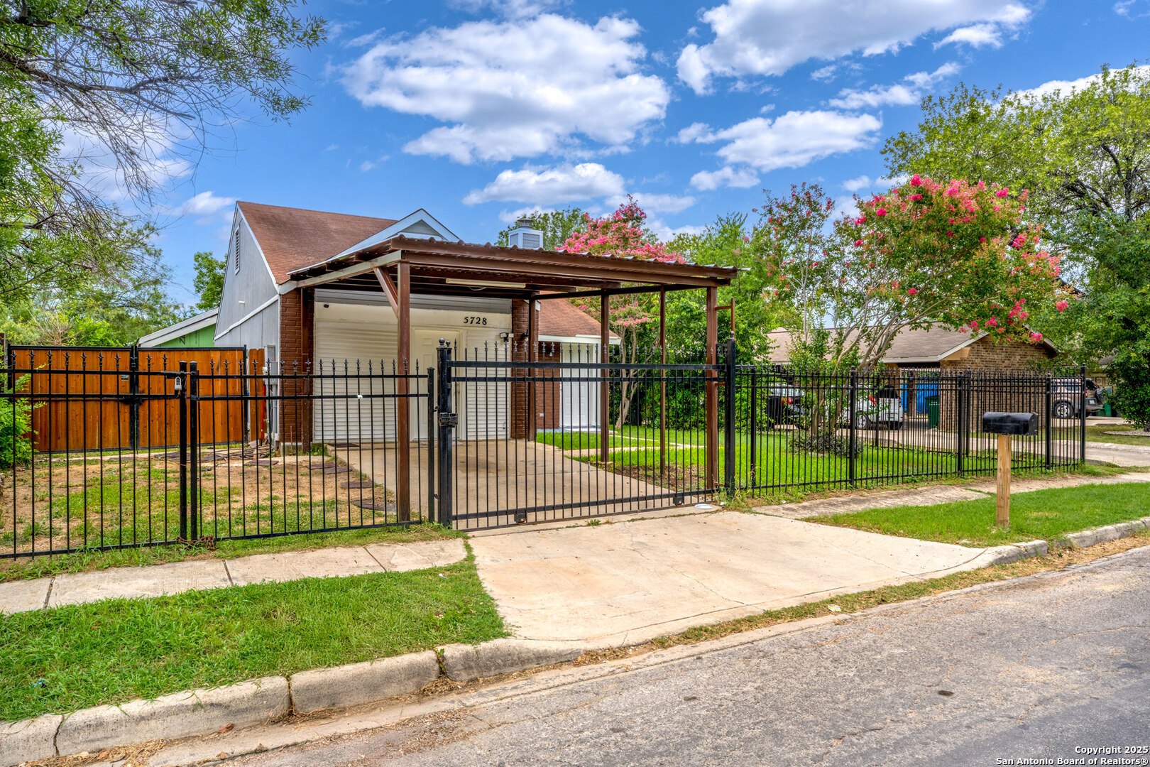 5728 Harefield San Antonio TX 78228