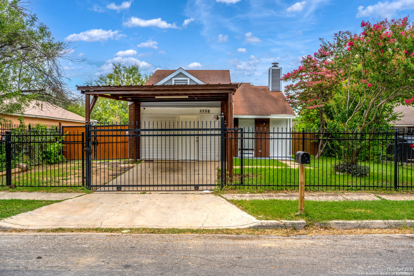 5728 Harefield San Antonio TX 78228