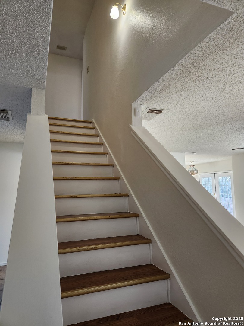 2117 Farmsville San Antonio TX 78245