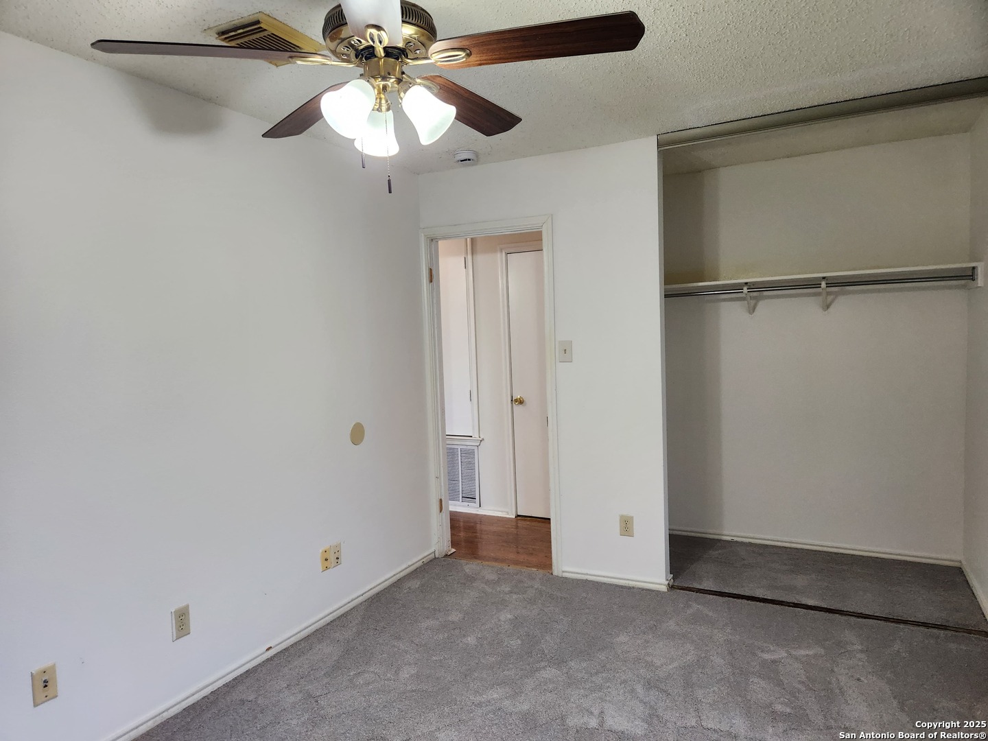 2117 Farmsville San Antonio TX 78245