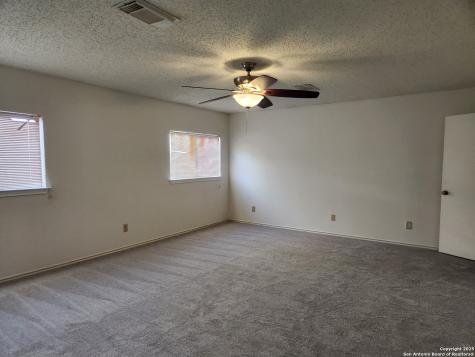 2117 Farmsville San Antonio TX 78245