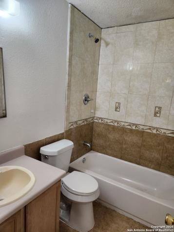 2117 Farmsville San Antonio TX 78245
