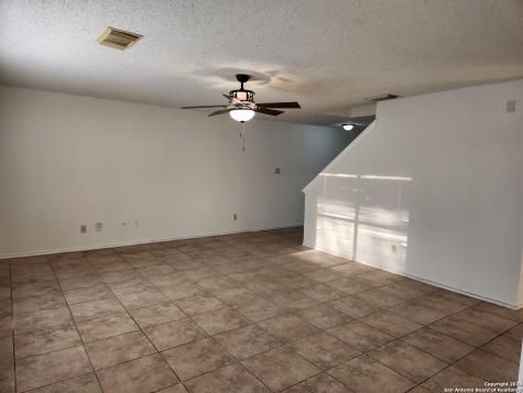 2117 Farmsville San Antonio TX 78245