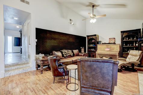 6422 Honey Hill San Antonio TX 78229