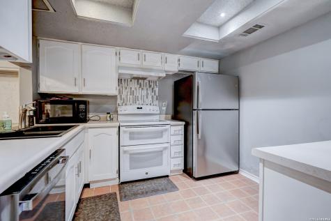 6422 Honey Hill San Antonio TX 78229
