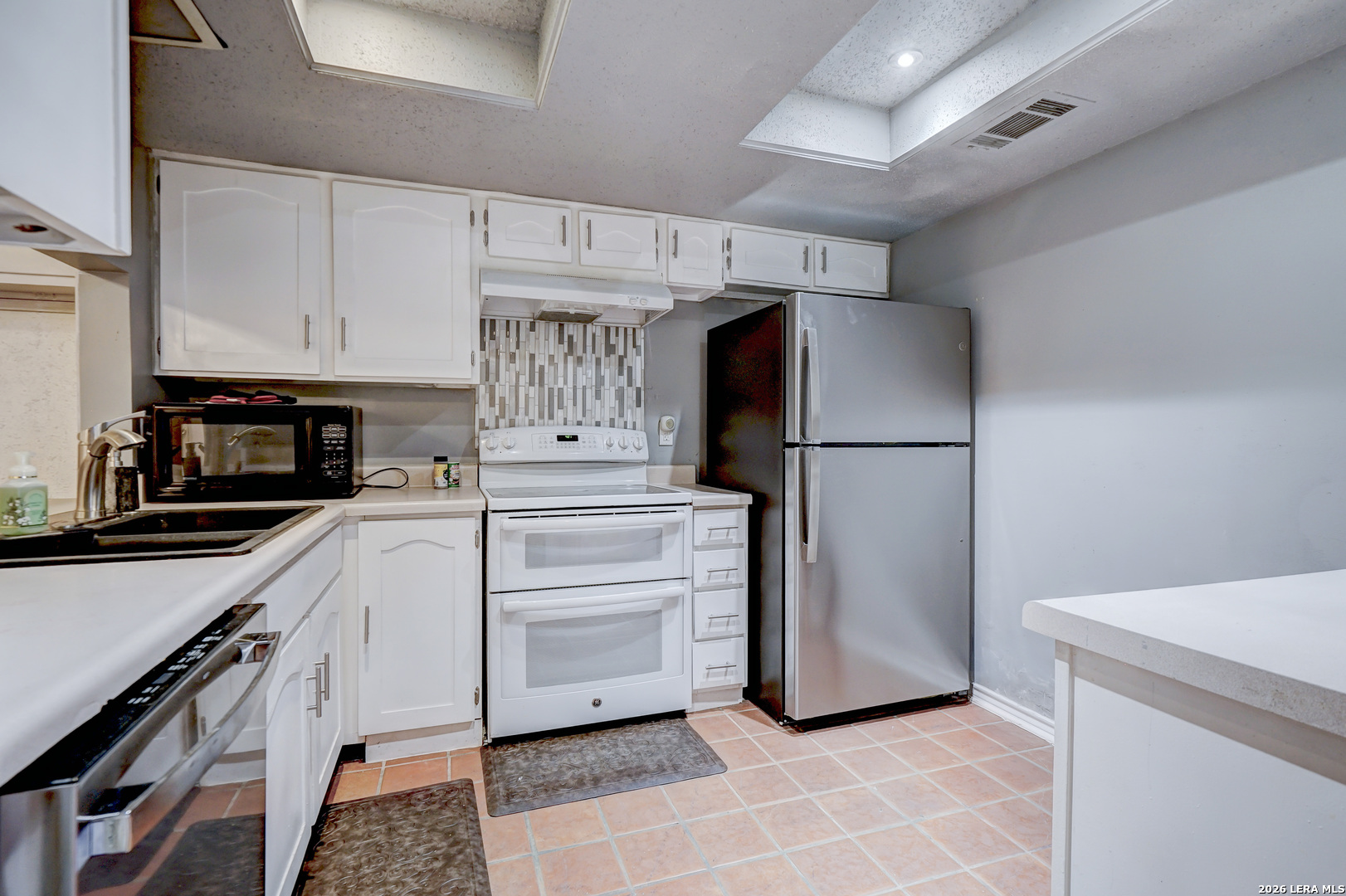 6422 Honey Hill San Antonio TX 78229