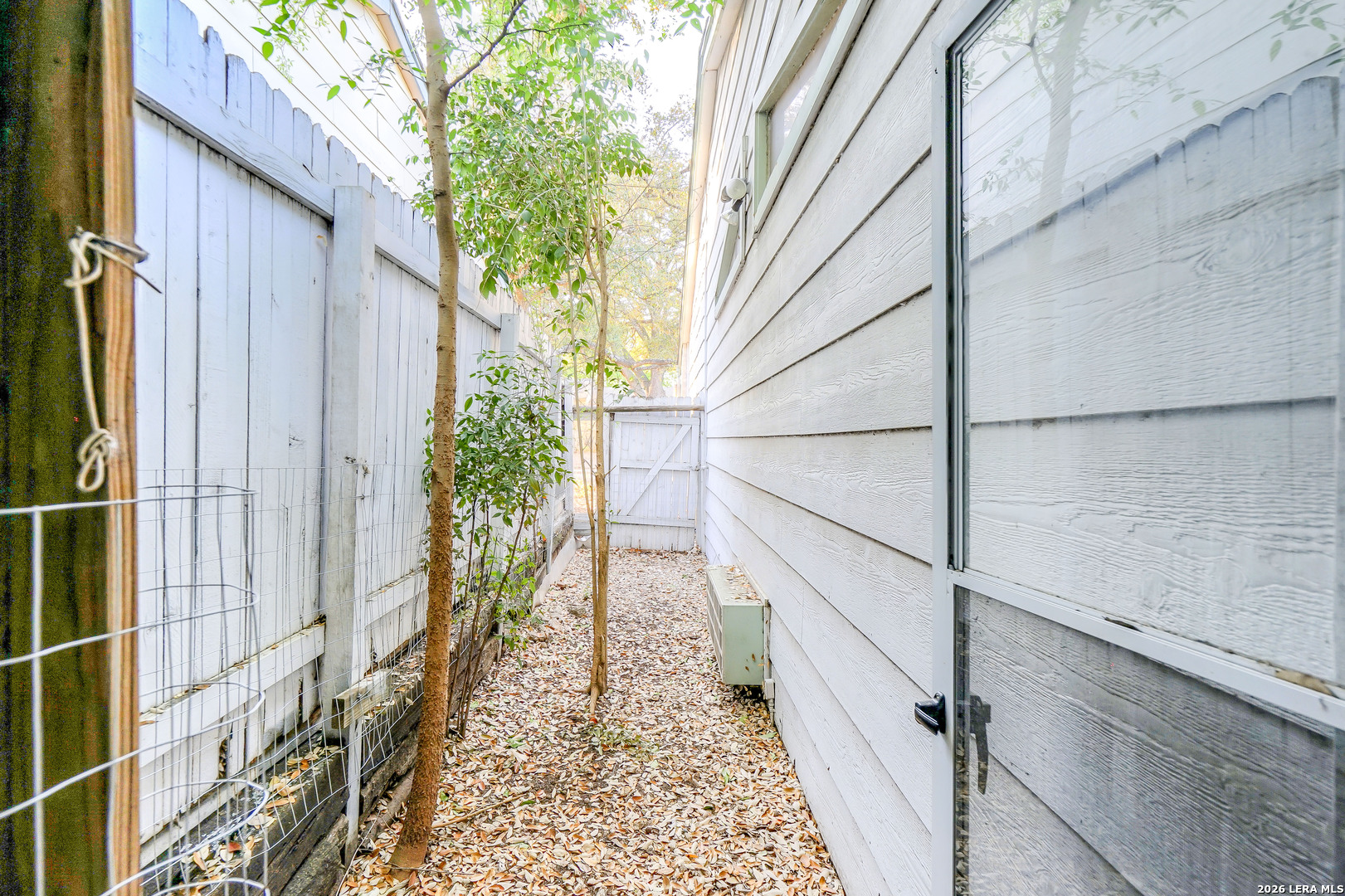 6422 Honey Hill San Antonio TX 78229